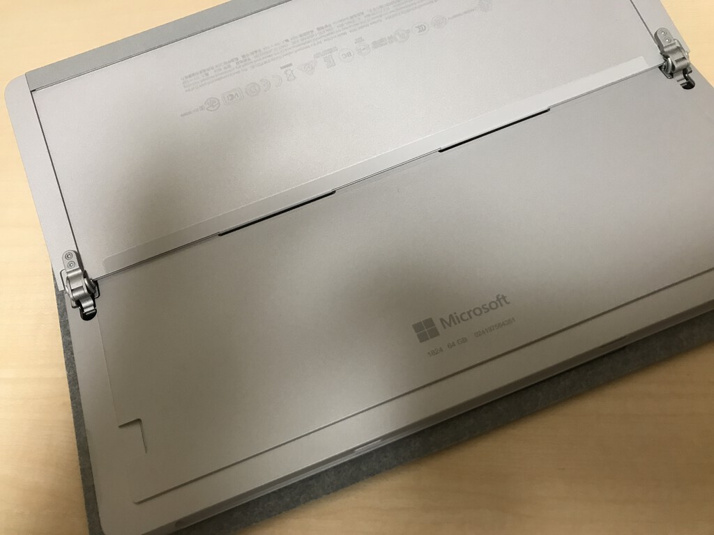 Microsoft Surface Go MHN-00014 雑感